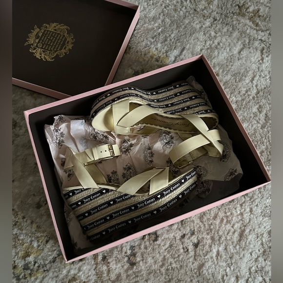 Juicy Couture Wedges - Picture 10 of 10